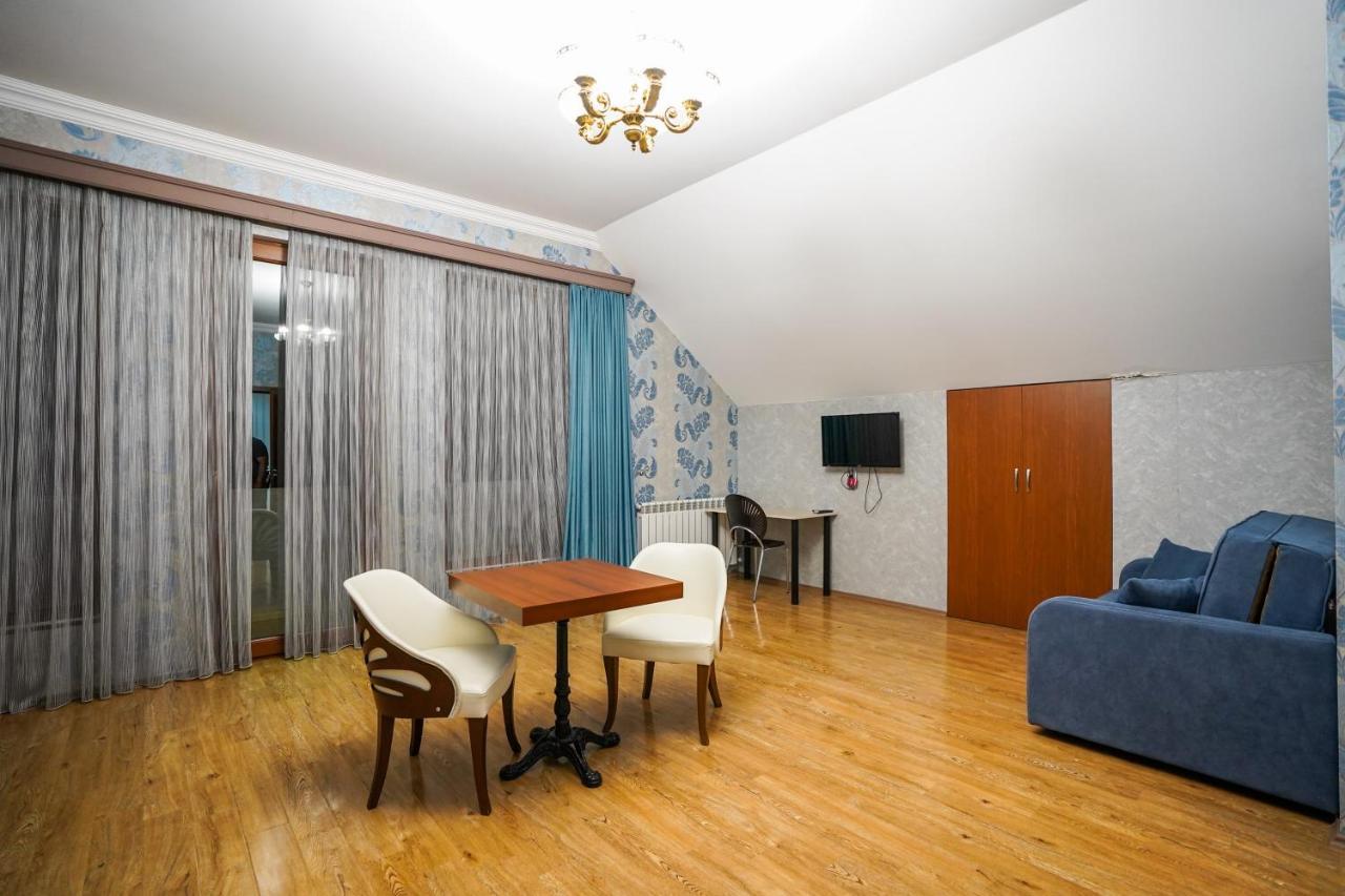 Natali Hotel Bordżomi Zewnętrze zdjęcie