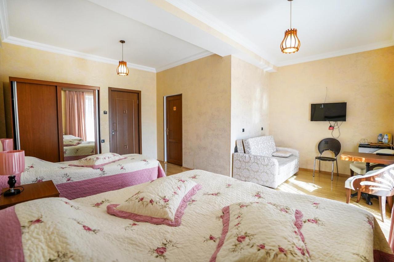 Natali Hotel Bordżomi Zewnętrze zdjęcie
