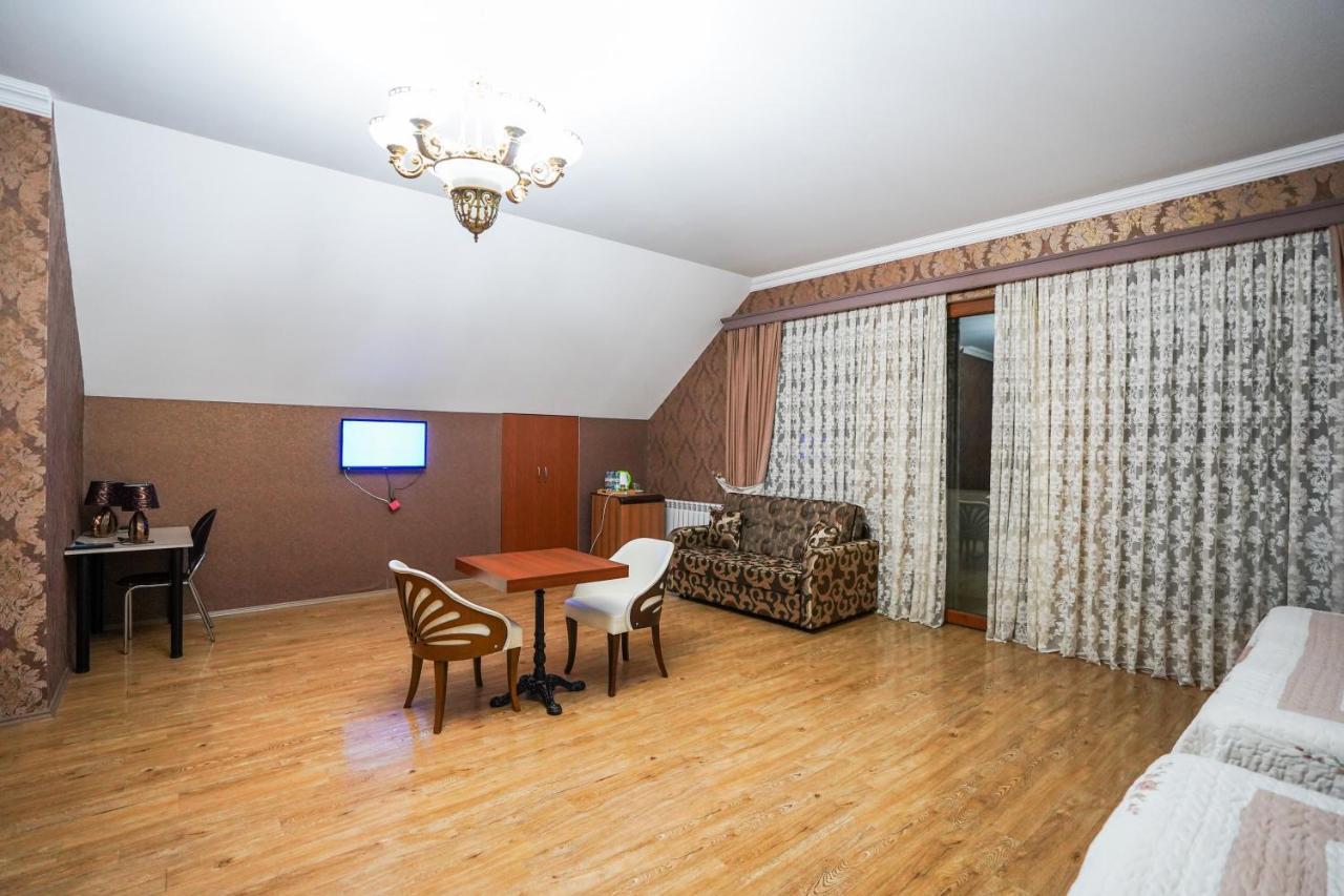 Natali Hotel Bordżomi Zewnętrze zdjęcie
