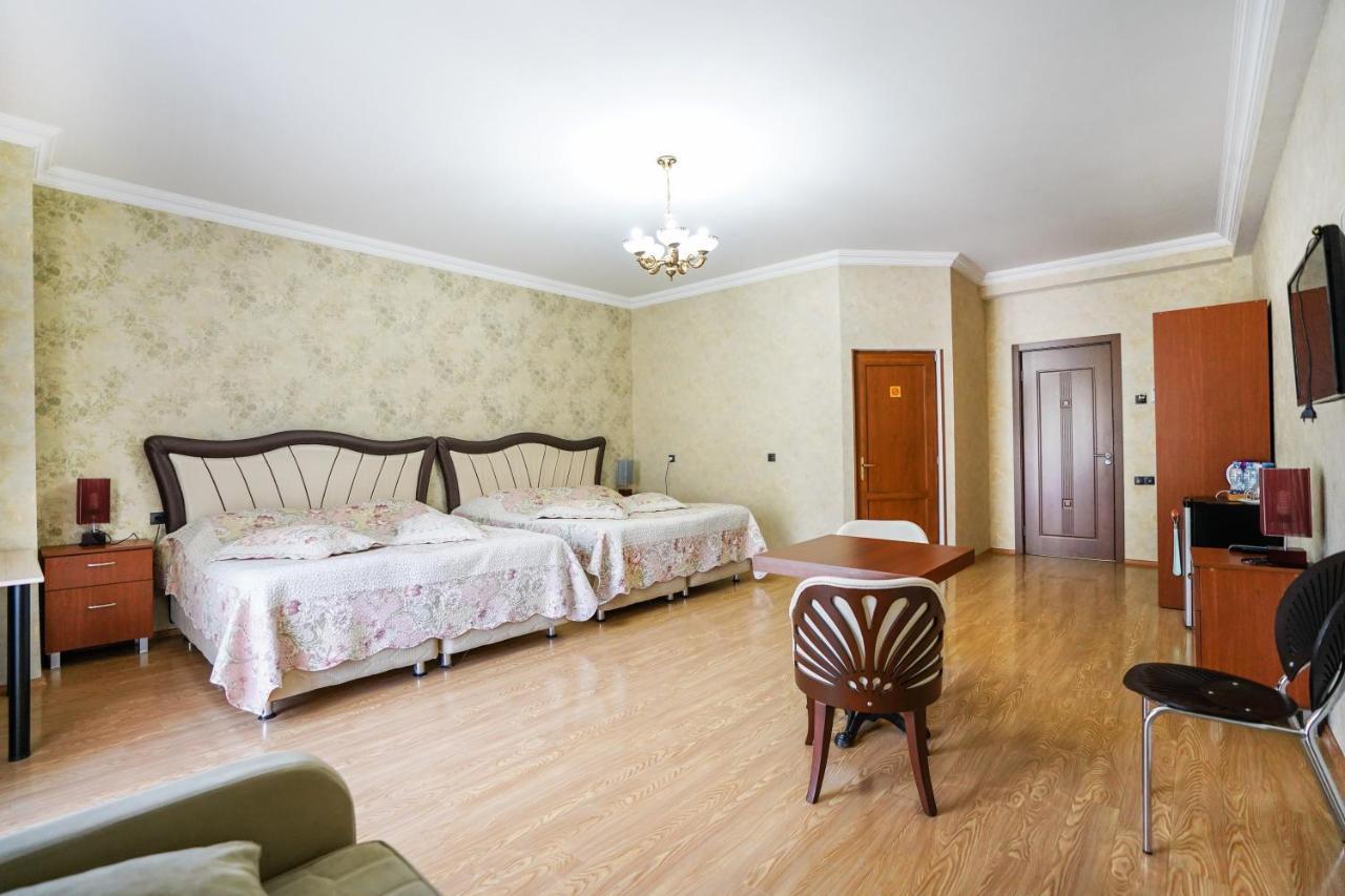 Natali Hotel Bordżomi Zewnętrze zdjęcie